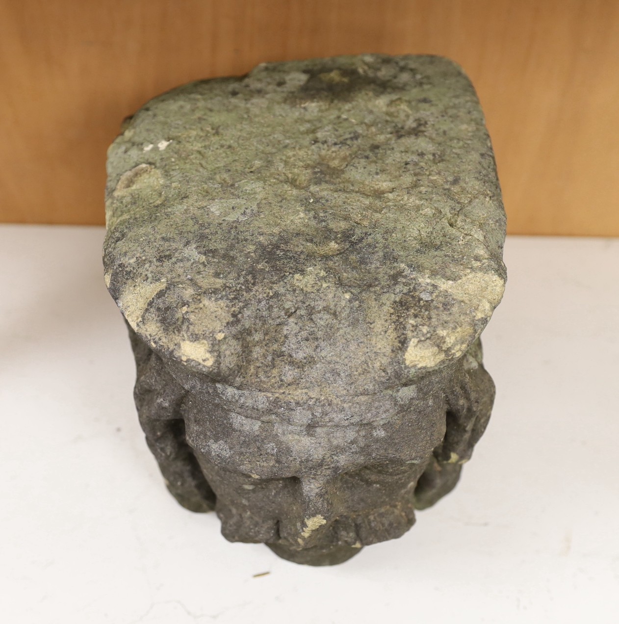 A limestone King's Head keystone, 22cm
